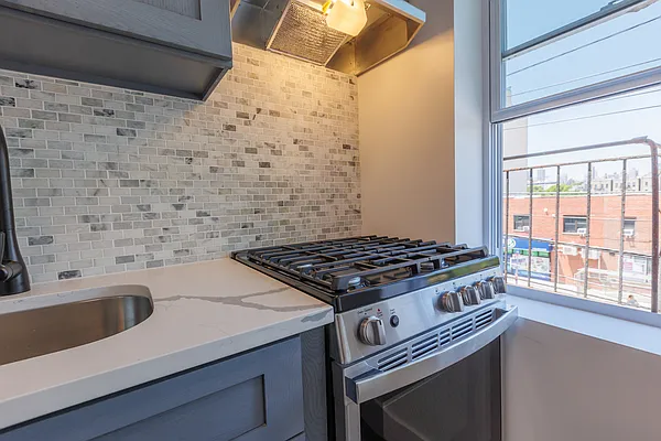 Rented by HighRiseNY | media 7