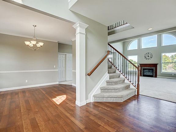 3rd image of 8361 Sandhill Dr