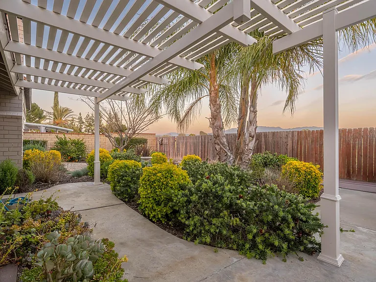 23236 Via Calisero — Photo 36