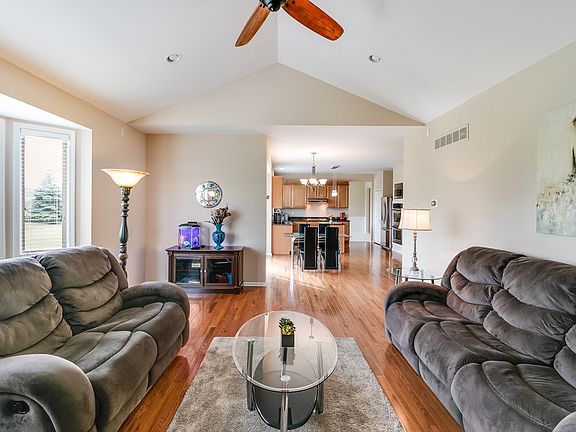 4th image of 48713 Woodson Way #67