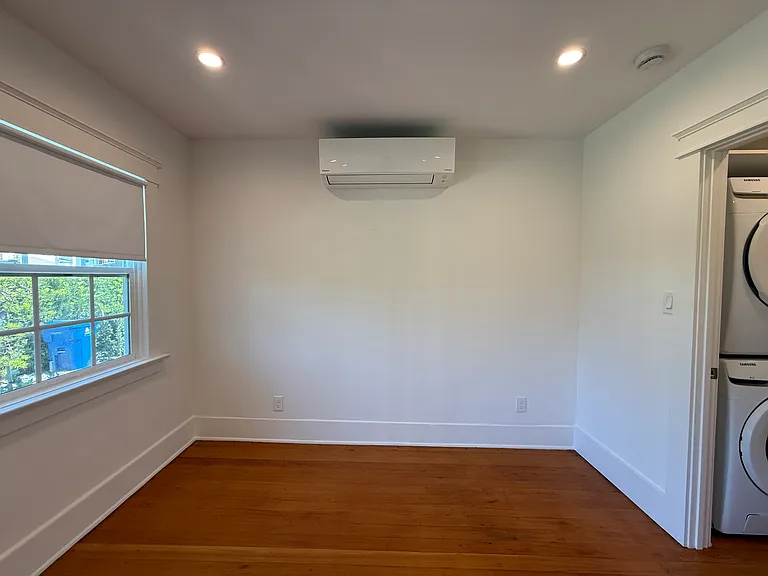 Area for Bed - Up To King Size