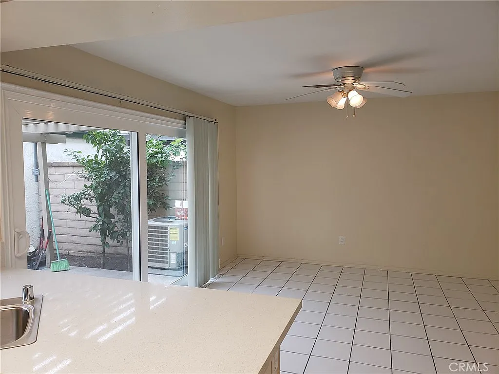 3 bed, 2.5 bath, 1533 sqft, $3,600 — Photo 4