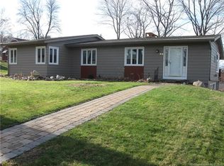 98 Dale Rd, Manchester, CT 06040