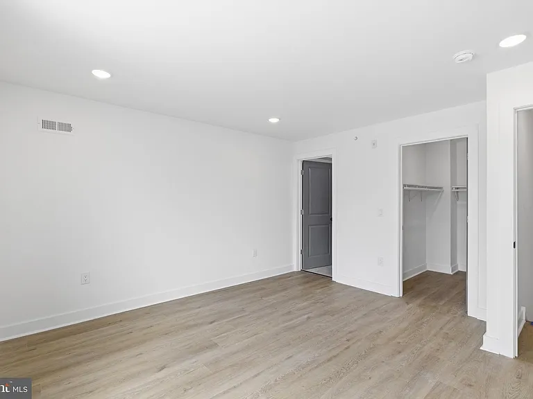 630 W Cumberland St #3 — Photo 2