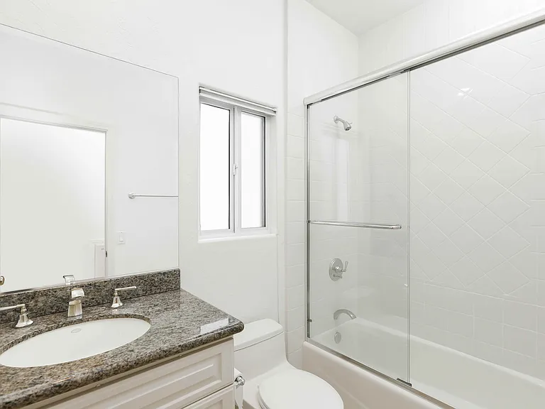 2025 E Balboa Blvd — Photo 32