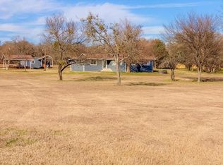 648 Three Skillet Rd, Springtown, TX 76082