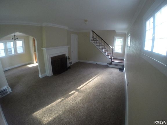 2nd image of 2805 N California Ave