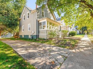 131 N Chicago Ave, Rockford, IL 61107