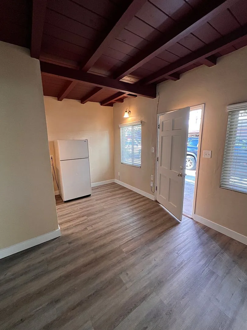 1924-1938 Florida Ct — Photo 3