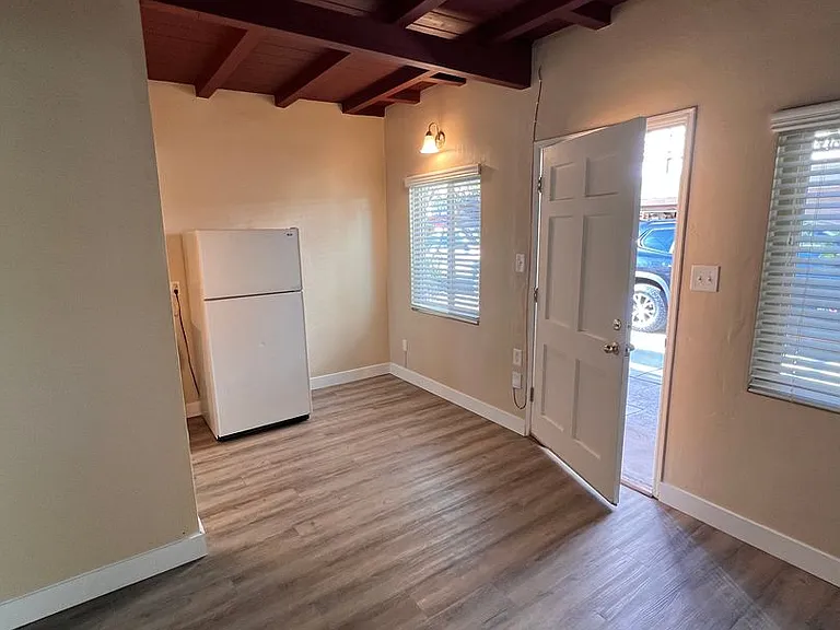 1924-1938 Florida Ct — Photo 3
