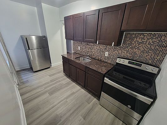 4th image of 25 Vermilyea Ave #18