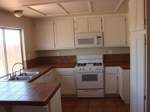 3rd image of 14430 Crest Dr