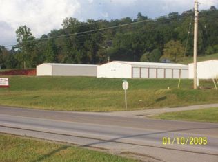 555 Crouch Ln, Byrdstown, TN 38549