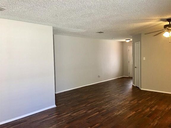 2nd image of 8413 Clear River Ln