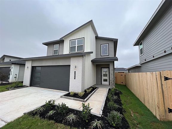 3rd image of 12805 Barnsbury Ln