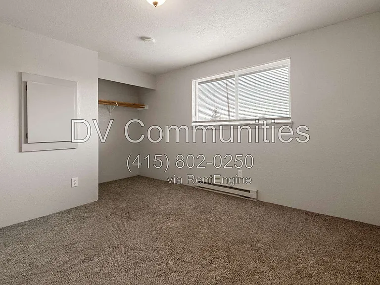 389 NE 10th St #22 — Photo 7