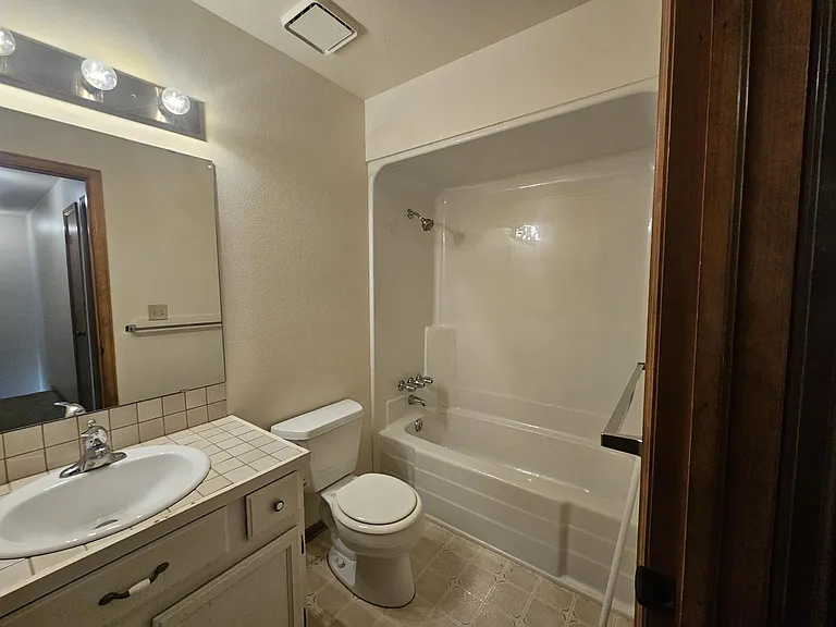 4323 W 9th Street Rd #19 — Photo 15