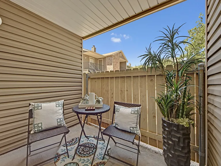 Northridge Court — Photo 15