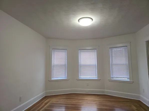 105 Fuller St APT 1, Dorchester Center, MA 02124