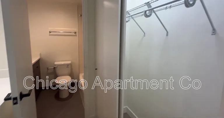 14 W Chestnut St — Photo 6
