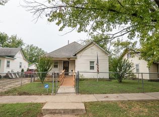 213 S Burns St, Independence, KS 67301