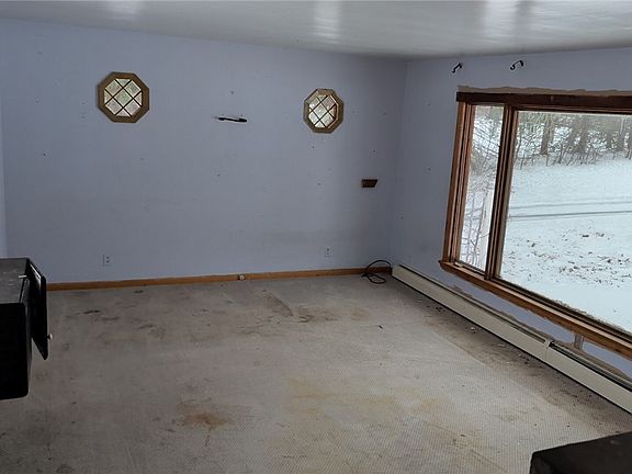 5th image of 1078 Aberagg Rd