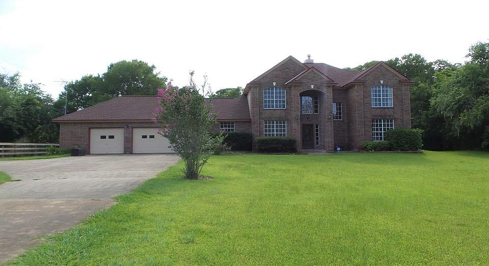 107 Bayou Rd, Lake Jackson, TX 77566 | Zillow