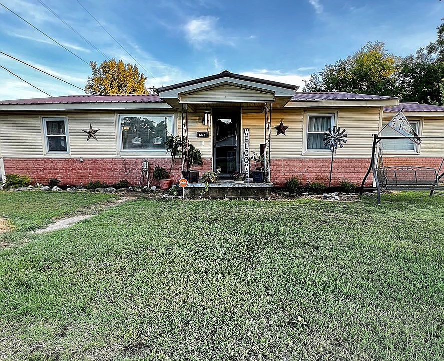 1st image of 608 B St