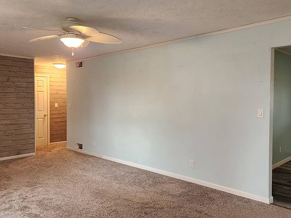 5th image of 1313 Custer St
