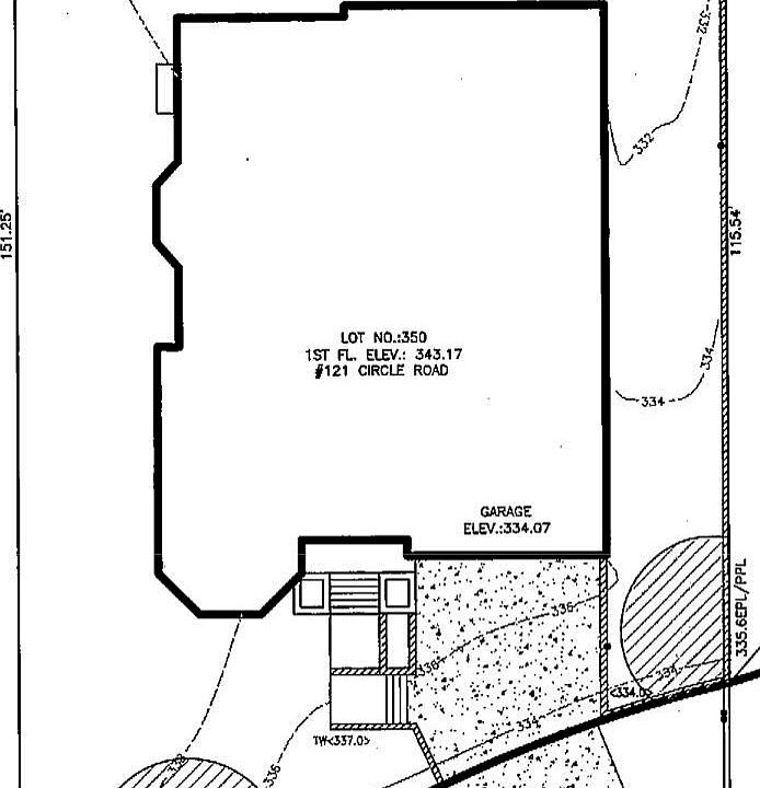 2nd image of 121 Circle Rd