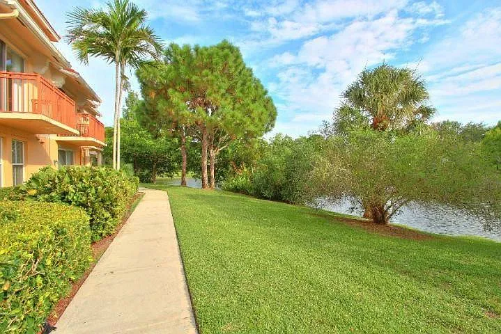 2058 Alta Meadows Ln #2512 — Photo 15