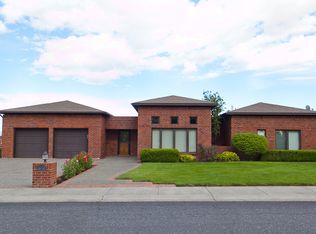 1240 SE Harvest Dr, Pullman, WA 99163