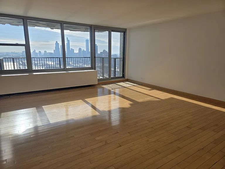 400 E Randolph St #3905 — Photo 7