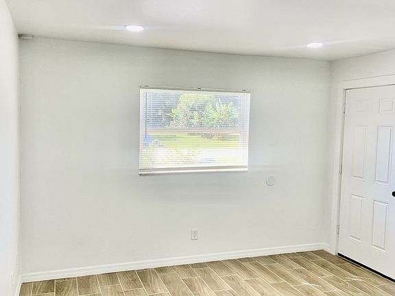 3rd image of 14214 Caribbean Blvd #14214