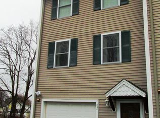 86 W 6th St #92, Lowell, MA 01850