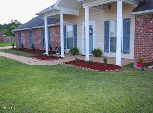 220 Callaway Cir, Byram, MS 39272
