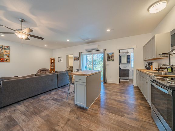 2nd image of 19404 Peppernut Dr
