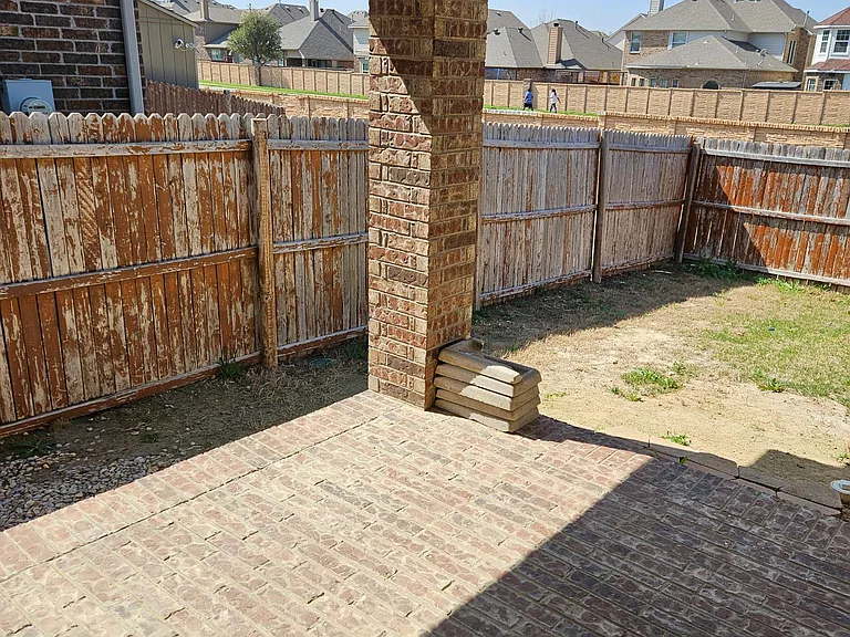 8440 Gentian Dr — Photo 15