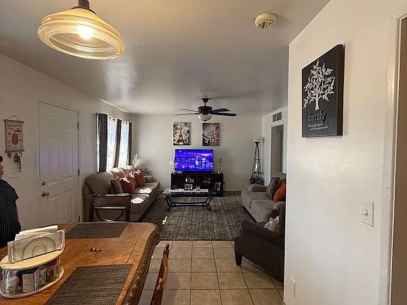 3rd image of 2736 W LAWRENCE Road W