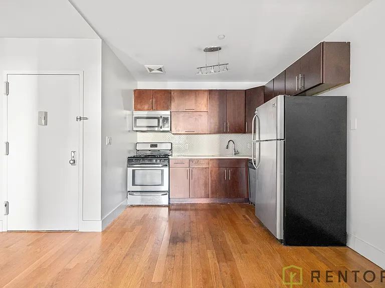 246 Union Ave #5A — Photo 2