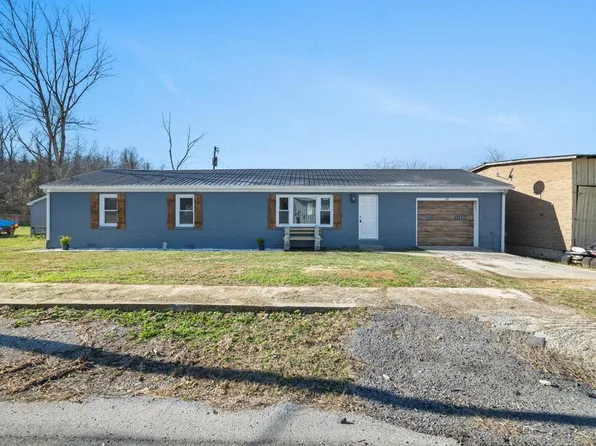 206 S Main St, Byrdstown, TN 38549