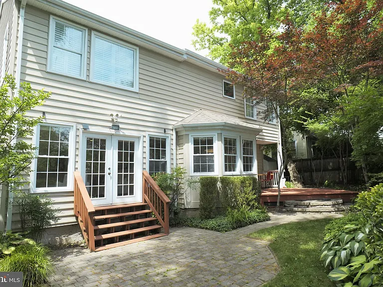 4536 Fairfield Dr — Photo 15