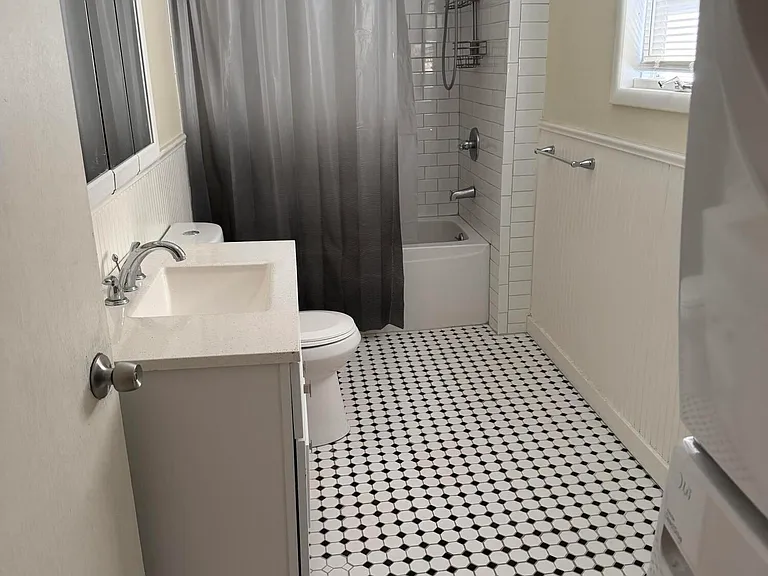 1223 East St — Photo 10