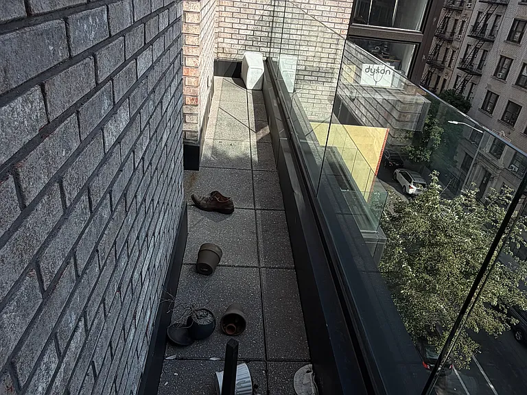 229 Roebling St #4A — Photo 12