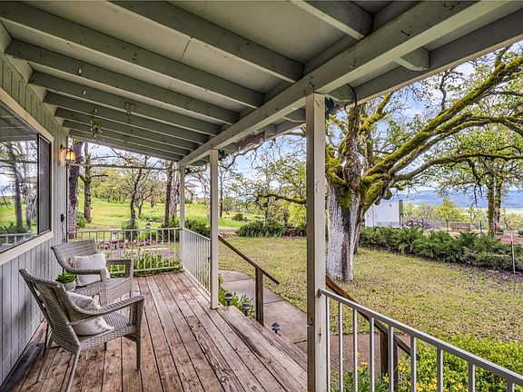 5th image of 17516 Meadow View Court