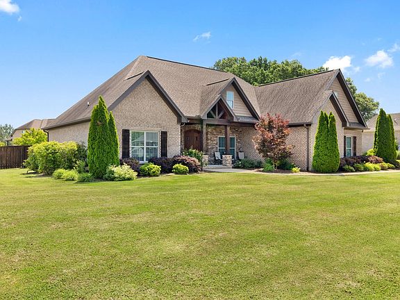 2nd image of 181 Carron Ln