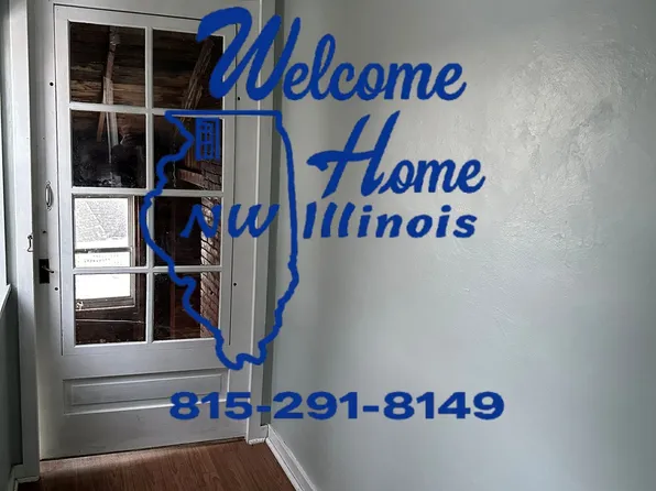 315 1/2 N Van Buren Ave, Freeport, IL 61032