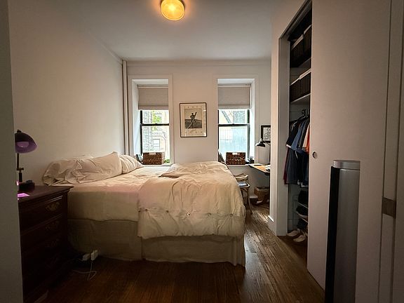 3rd image of 109 Saint Marks Pl APT 3
