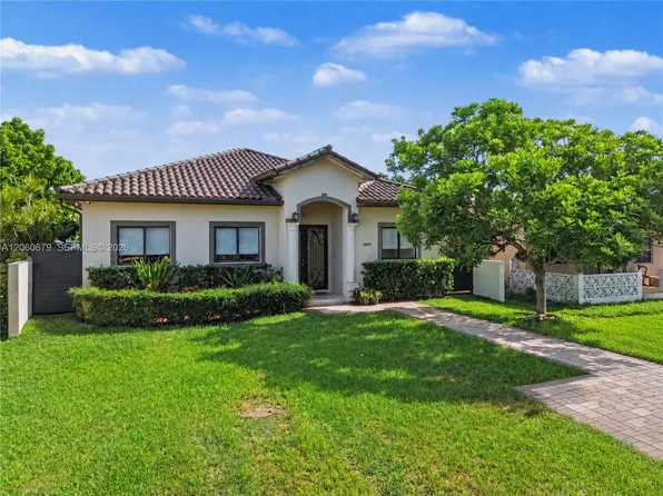 5889 SW 17th St, Miami, FL 33155