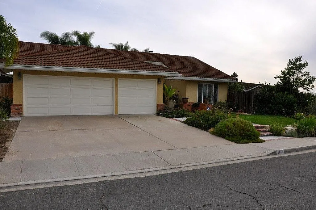 4 bed, 1890 sqft, $5,700 — Photo 3